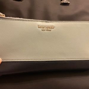 Kate Spade New York bi fold wallet